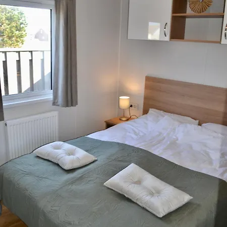 Appartement 27 *